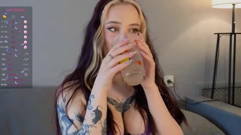 Snapshot of rubyalaska chatting on February 28, 2025, 1:58 am Ruby online show from February 28, 2025, 1:58 am