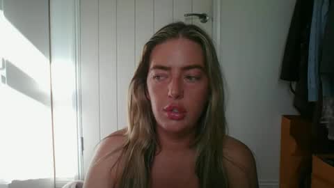 Snapshot of rubyredxxxoxxx chatting on June 21, 2026, 6:16 am rubyredxxxoxxx online show from June 21, 2026, 6:16 am