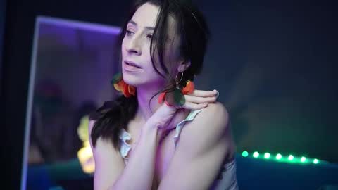  Ruby  online show from February 4, 2026, 11:31 pm