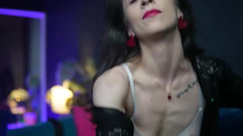  Ruby  online show from February 17, 2026, 1:02 am