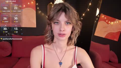 Snapshot of rubytwinkle chatting on February 5, 2025, 9:07 pm Ruby online show from February 5, 2025, 9:07 pm