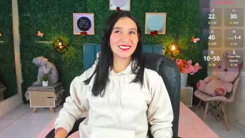 Snapshot of rubyvixxen_ chatting on October 22, 2025, 3:18 am Ruby online show from October 22, 2025, 3:18 am