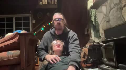 rubywavesback online show from December 5, 2025, 9:29 am