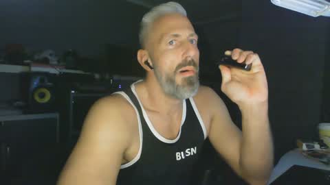 Snapshot of ruffi77 chatting on December 29, 2024, 5:42 am Chico que rico Caliente online show from December 29, 2024, 5:42 am