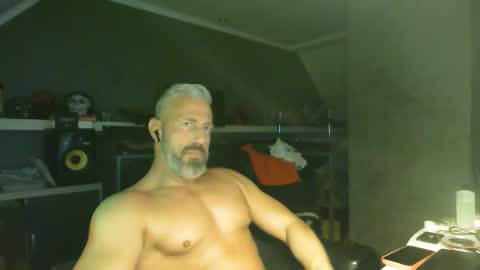 Snapshot of ruffi77 chatting on September 18, 2025, 5:31 am Chico que rico Caliente online show from September 18, 2025, 5:31 am