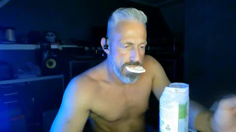 Snapshot of ruffi77 chatting on September 26, 2025, 1:31 am Chico que rico Caliente online show from September 26, 2025, 1:31 am