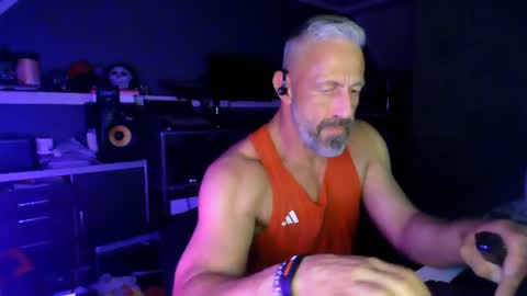 Snapshot of ruffi77 chatting on June 14, 2026, 2:24 am Chico que rico Caliente online show from June 14, 2026, 2:24 am