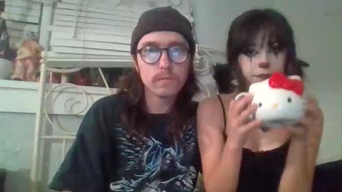 ruinedsistr online show from November 1, 2025, 4:36 am