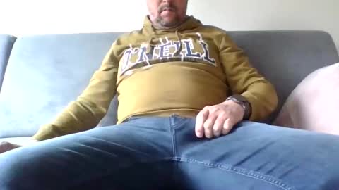 runner_1978 online show from March 25, 2026, 8:31 am