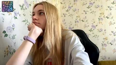 Lisa and Vlad online show from June 29, 2026, 1:55 pm