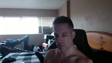 rustic_cuse_777 online show from February 18, 2026, 4:14 pm