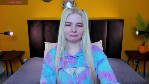 ruthbryant online show from December 19, 2025, 12:39 am