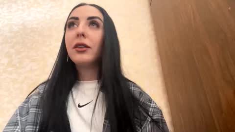 Cindy online show from November 6, 2025, 8:37 am