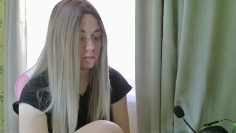 Snapshot of ruthsimp chatting on December 1, 2025, 3:44 am Tanyushka online show from December 1, 2025, 3:44 am