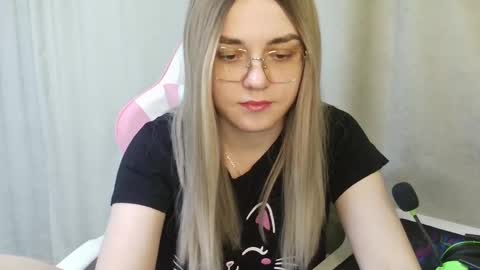 Tanyushka online show from December 22, 2025, 7:22 pm