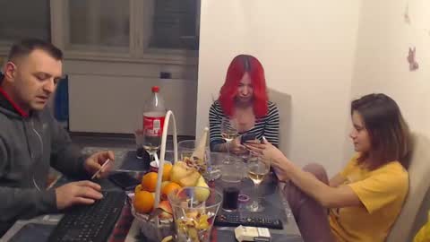 ruxandradanny online show from December 11, 2024, 8:39 pm