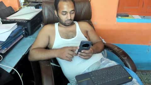 rwb17 online show from April 1, 2026, 1:01 pm