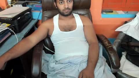 rwb17 online show from April 5, 2026, 11:51 am