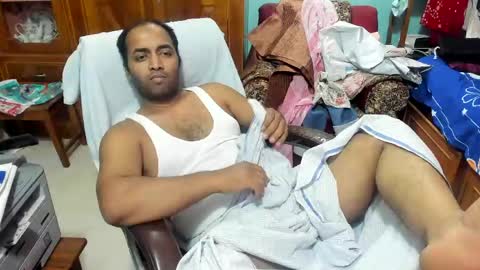 rwb17 online show from April 13, 2026, 3:39 pm