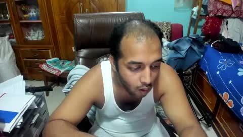 rwb17 online show from April 16, 2026, 9:54 am