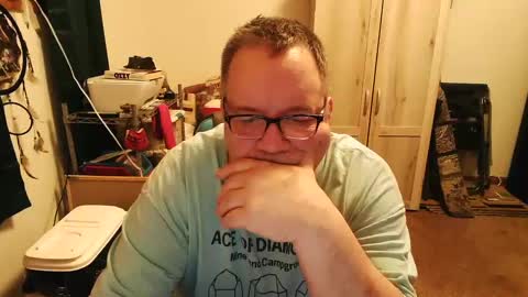 Snapshot of rwzar_0712 chatting on October 2, 2025, 1:01 am rwzar_0712 online show from October 2, 2025, 1:01 am