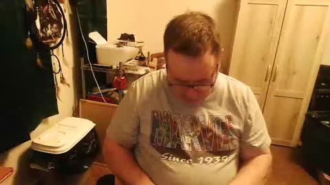 Snapshot of rwzar_0712 chatting on October 17, 2025, 4:15 am rwzar_0712 online show from October 17, 2025, 4:15 am