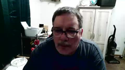 rwzar_1965 online show from April 22, 2026, 1:52 am