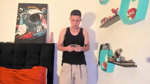 Snapshot of ryan15_ chatting on December 12, 2024, 10:24 am Ryan 15 online show from December 12, 2024, 10:24 am