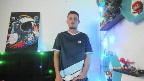 Snapshot of ryan15_ chatting on December 19, 2024, 11:29 am Ryan 15 online show from December 19, 2024, 11:29 am