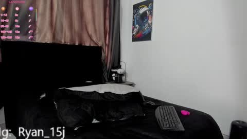 Snapshot of ryan15_ chatting on October 19, 2025, 1:45 pm Ryan 15 online show from October 19, 2025, 1:45 pm