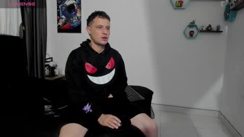 Snapshot of ryan15_ chatting on November 7, 2025, 10:37 am Ryan 15 online show from November 7, 2025, 10:37 am