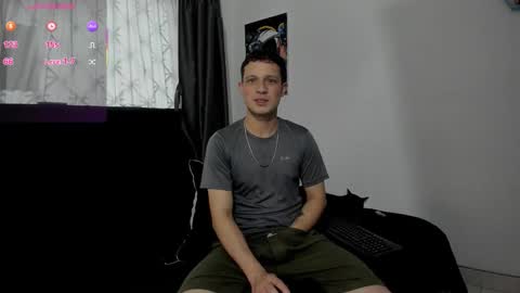 Snapshot of ryan15_ chatting on November 22, 2025, 11:31 am Ryan 15 online show from November 22, 2025, 11:31 am