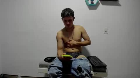 Snapshot of ryan15_ chatting on March 10, 2026, 1:32 am Ryan 15 online show from March 10, 2026, 1:32 am