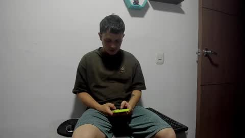 Snapshot of ryan15_ chatting on April 9, 2026, 10:53 am Ryan 15 online show from April 9, 2026, 10:53 am