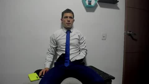 Snapshot of ryan15_ chatting on April 14, 2026, 11:38 am Ryan 15 online show from April 14, 2026, 11:38 am