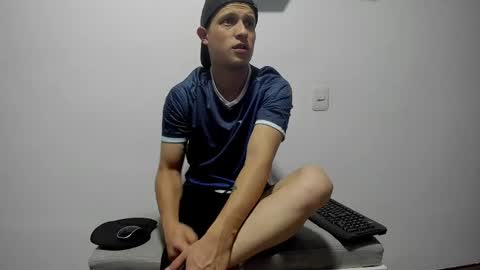 Snapshot of ryan15_ chatting on April 16, 2026, 10:38 am Ryan 15 online show from April 16, 2026, 10:38 am