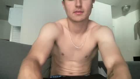 Snapshot of ryan287747 chatting on June 16, 2026, 10:01 pm ryan online show from June 16, 2026, 10:01 pm