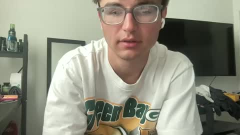 Snapshot of ryan287747 chatting on June 21, 2026, 6:10 pm ryan online show from June 21, 2026, 6:10 pm
