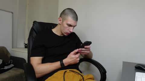 Snapshot of ryan_dozer chatting on November 6, 2025, 8:26 am RYAN DOZER online show from November 6, 2025, 8:26 am