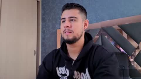 R Y A N online show from October 12, 2025, 1:54 pm