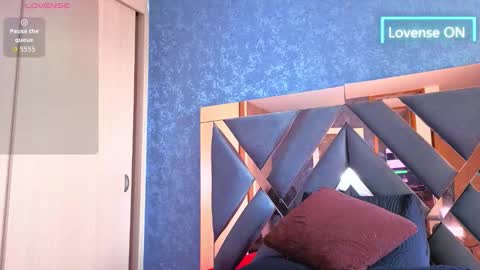 R Y A N online show from November 10, 2025, 11:53 am