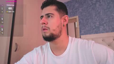 R Y A N online show from December 21, 2025, 1:29 pm