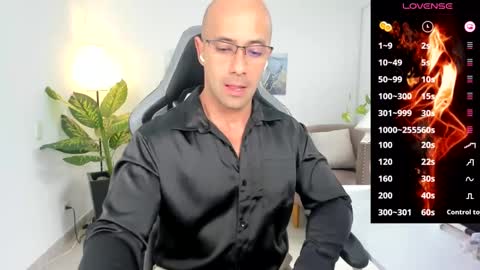 ryan_master_ online show from December 21, 2024, 1:42 pm