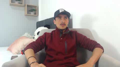 Snapshot of ryan_maxy chatting on February 22, 2025, 12:19 pm ryan online show from February 22, 2025, 12:19 pm