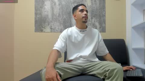 Snapshot of ryan_paterson chatting on November 4, 2025, 3:00 pm Ryan online show from November 4, 2025, 3:00 pm