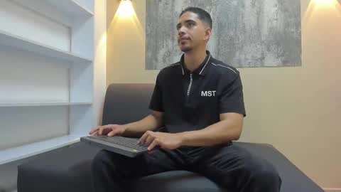 Snapshot of ryan_paterson chatting on November 5, 2025, 12:38 pm Ryan online show from November 5, 2025, 12:38 pm