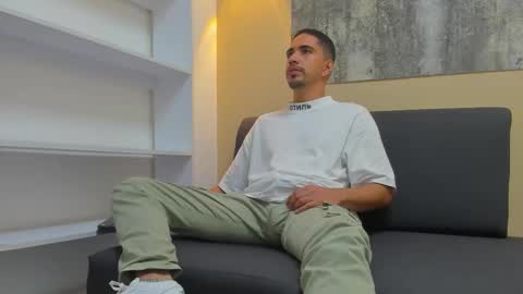 Snapshot of ryan_paterson chatting on November 13, 2025, 1:32 pm Ryan online show from November 13, 2025, 1:32 pm