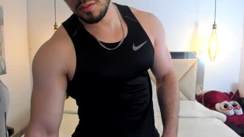 Snapshot of ryan_ward79 chatting on March 31, 2026, 12:01 am Ryan online show from March 31, 2026, 12:01 am