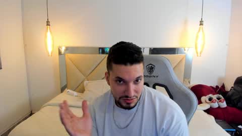 Snapshot of ryan_ward79 chatting on April 1, 2026, 2:45 am Ryan online show from April 1, 2026, 2:45 am