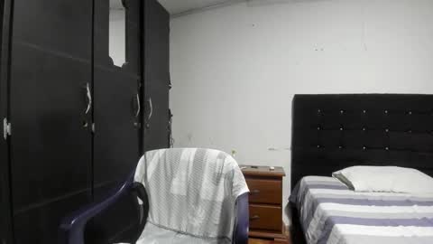 ryan_xc1 online show from March 12, 2026, 3:23 am